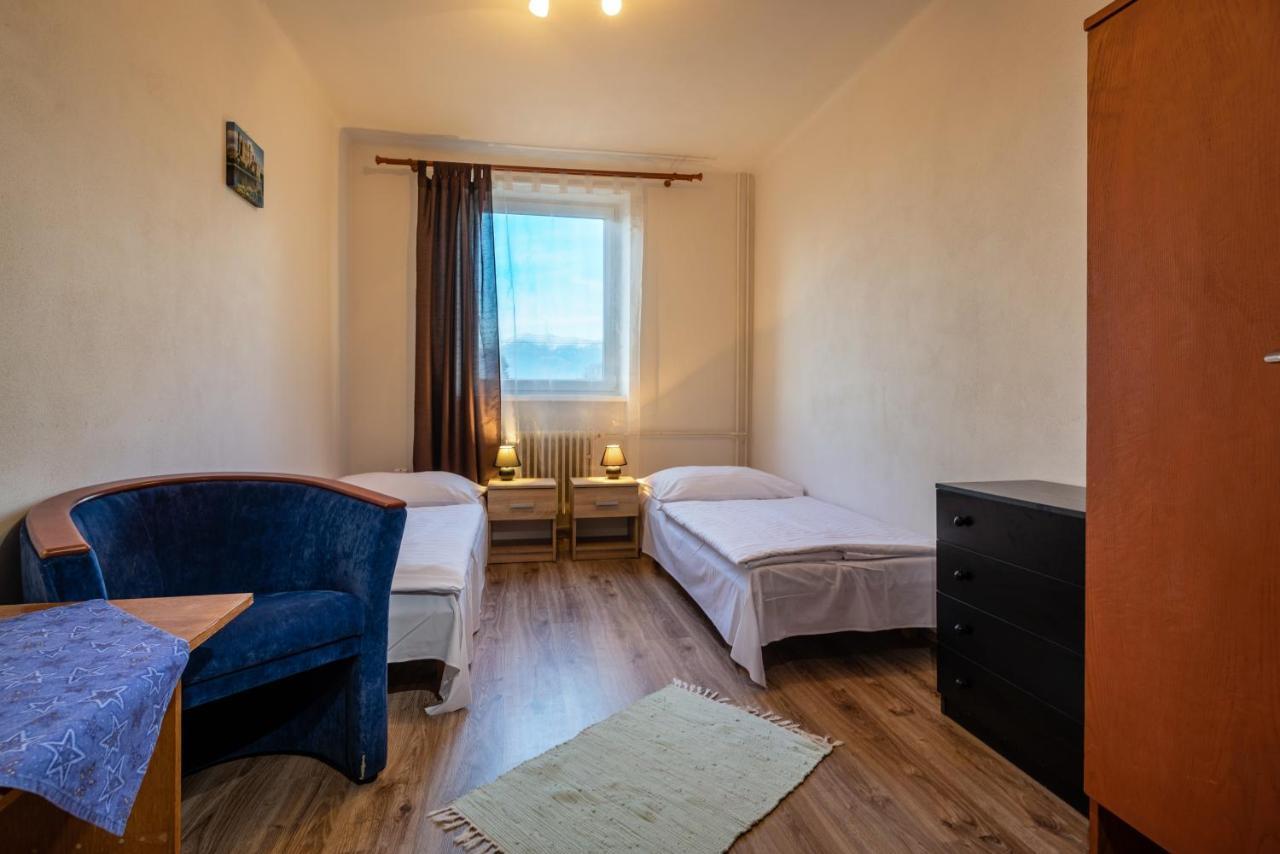 Hotel Poludnica Lipótszentmiklós Kültér fotó