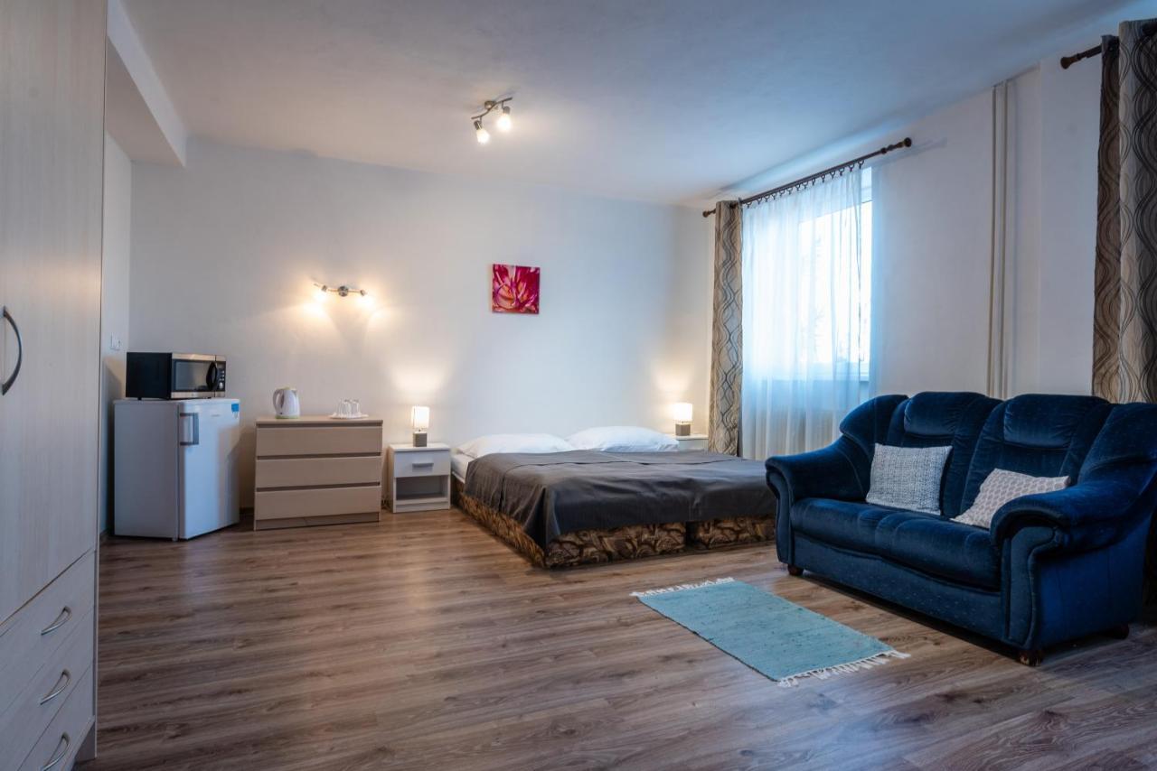 Hotel Poludnica Lipótszentmiklós Kültér fotó