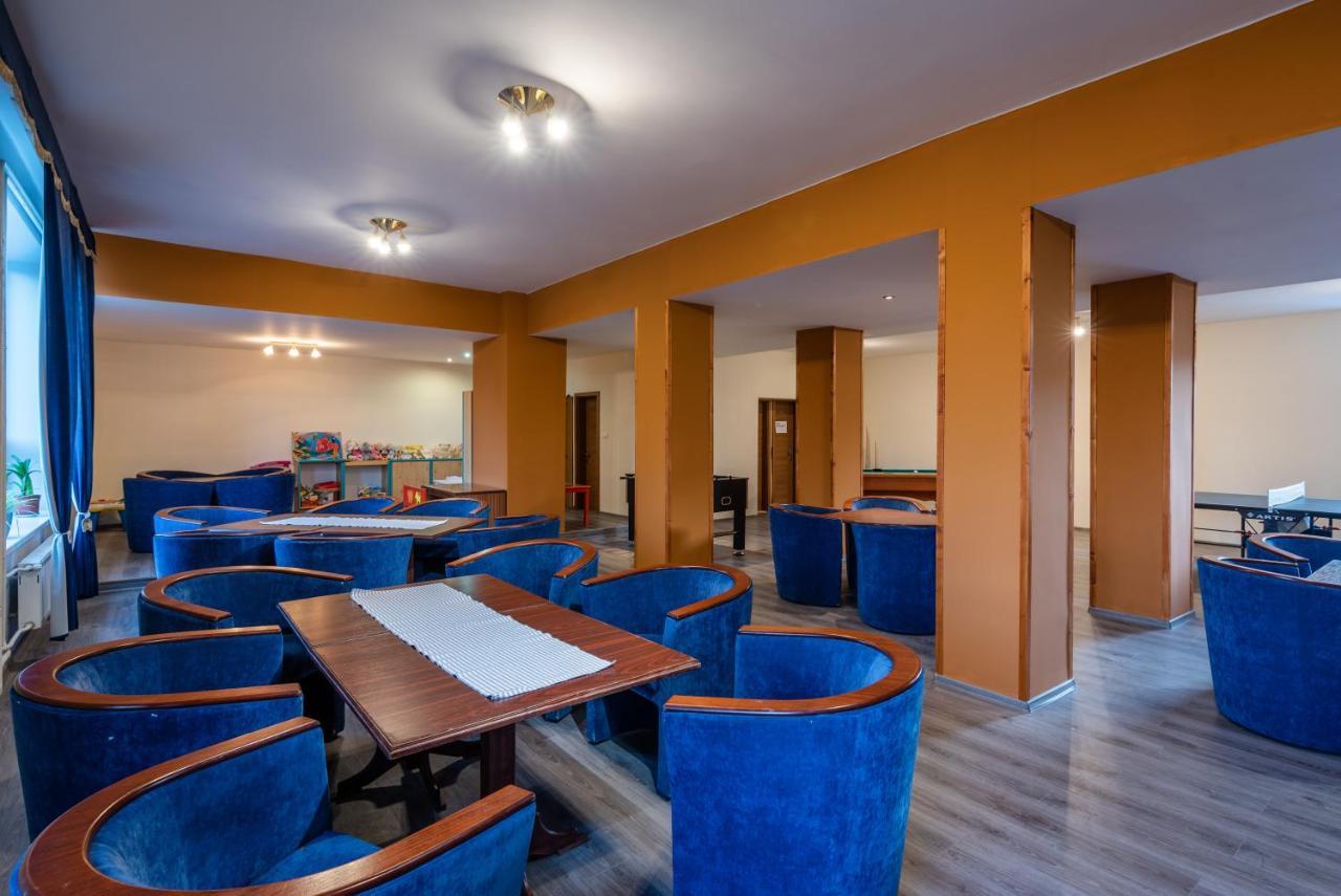 Hotel Poludnica Lipótszentmiklós Kültér fotó